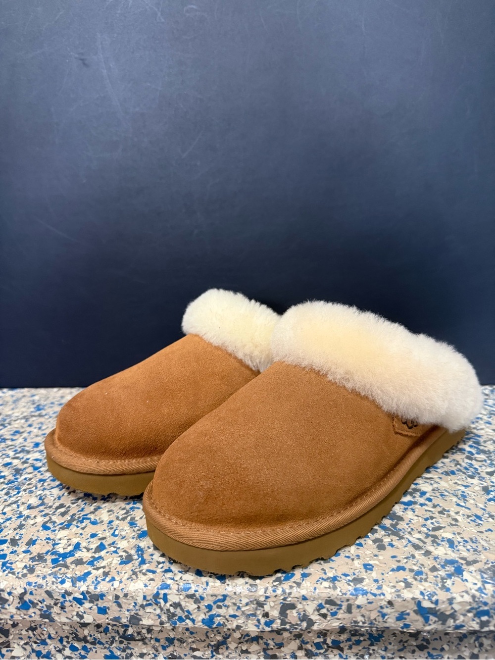 UGG Clugette Slipper “Chestnut” Size 7 Worn Once Like New